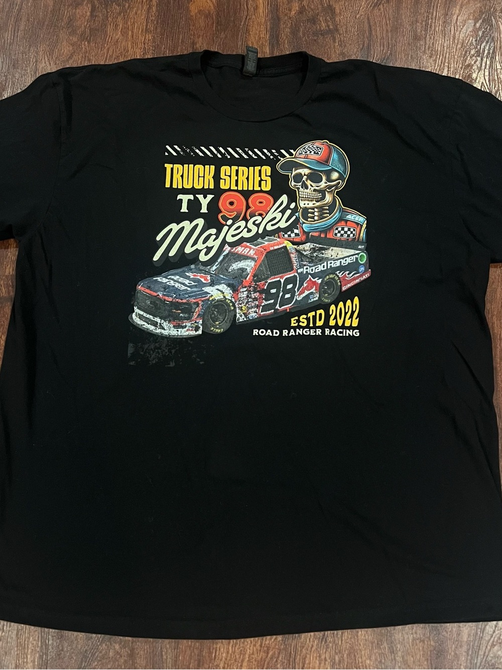 Gildan Black Graphic Racing Skull Short Sleeve Tee
